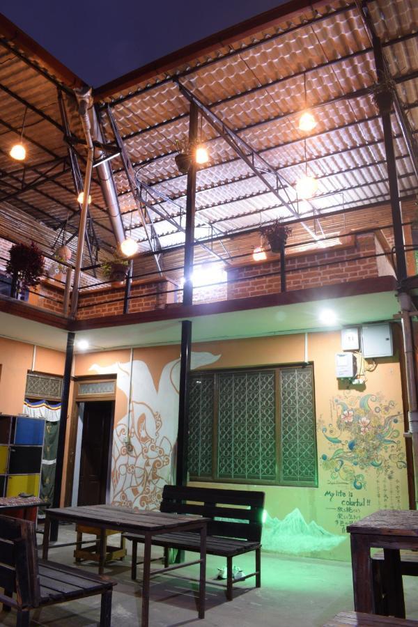 Happy Donkey Hostel 加德满都 外观 照片